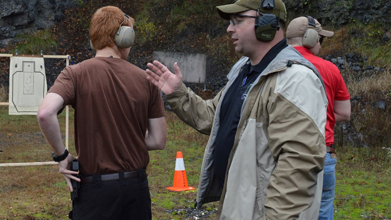 Concealed Carry Pistol: Learn and Master the 4-Step Draw